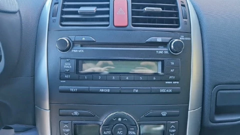 Toyota Auris 1.4 D-4D DPF Active