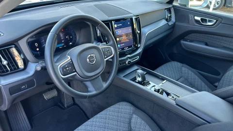 Volvo XC60 2.0 B5 G AWD Core Auto