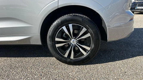 Volvo XC60 2.0 B5 G AWD Core Auto