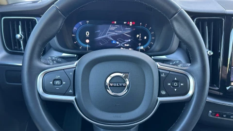 Volvo XC60 2.0 B5 G AWD Core Auto