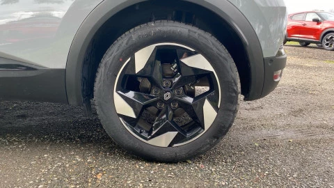 Renault Captur techno Eco-G 100cv (74 kW)