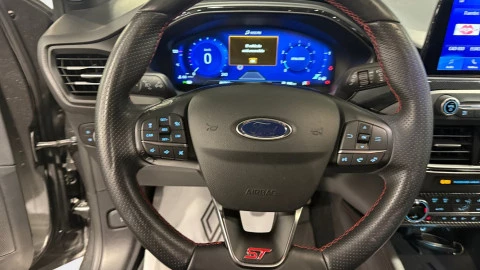 Ford Focus  1.0 Ecoboost MHEV ST Line X 155