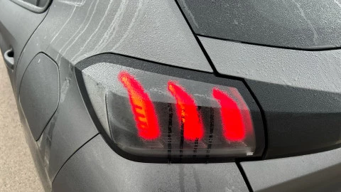 Peugeot 208 PureTech 73kW (100CV) EAT8 Allure