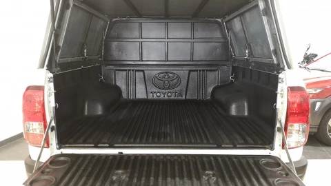 Toyota Hilux 2.4 D4D Cabina Doble GX