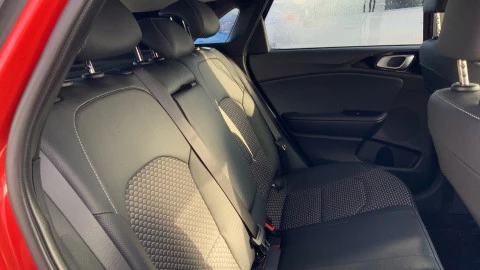 Kia Ceed 1.6 MHEV iMT 100kW (136CV) Tech