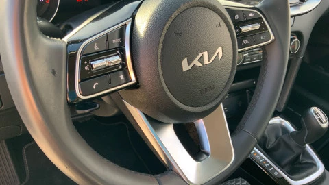 Kia Ceed 1.6 MHEV iMT 100kW (136CV) Tech