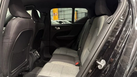 Volvo XC40 B3 G Plus Dark Auto 120 kW (163 CV)