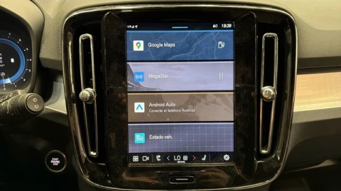 Volvo XC40 B3 G Plus Dark Auto 120 kW (163 CV)