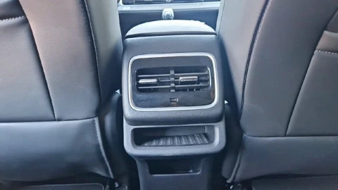 EBRO S700 1.6 TGDI Luxury 7 DCT