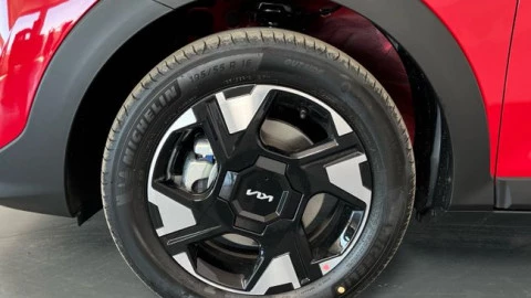 Kia Stonic 1.0 T-GDi 85kW (115CV) MHEV Concept
