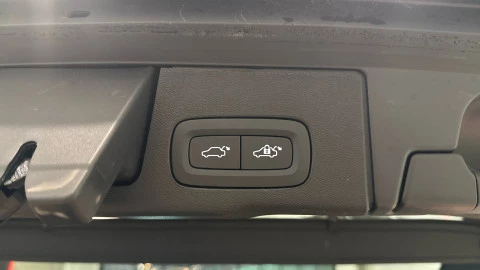 Volvo XC60 T6 Recharge Plus Dark AWD Auto 257 kW (350 CV)