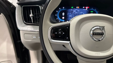 Volvo XC60 T6 Recharge Plus Dark AWD Auto 257 kW (350 CV)