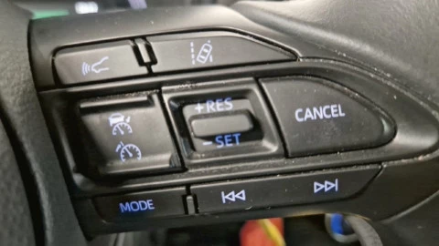 Toyota Aygo X Cross 1.0 VVT-I 72CV Play