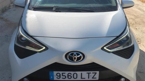 Toyota Aygo 1.0 70 x-play