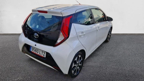 Toyota Aygo 1.0 70 x-play