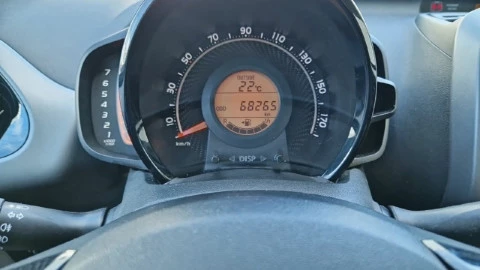 Toyota Aygo 1.0 70 x-play