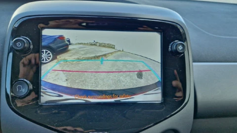 Toyota Aygo 1.0 70 x-play