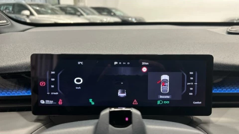 Lynk & Co 02 BEV 66kWh Core 200 kW (272 CV)