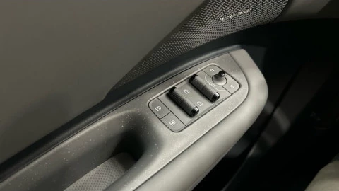 Lynk & Co 02 BEV 66kWh Core 200 kW (272 CV)