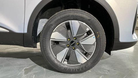 EBRO S400 1.5 DHE HEV Excellence CVT
