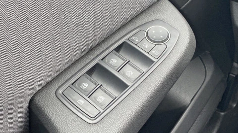 Renault Clio techno Eco-G 100cv (74kW)