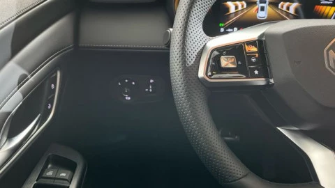 MG ZS Hybrid+ Luxury