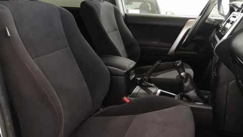 Toyota Land Cruiser 2.8 D-4D GX