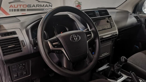 Toyota Land Cruiser 2.8 D-4D GX