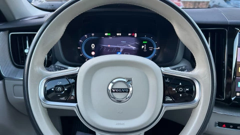 Volvo XC60 2.0 T6 AWD Recharge Plus Bright Auto