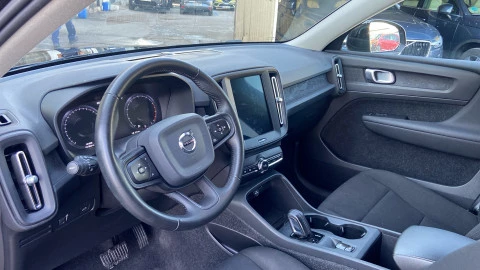 Volvo XC40 1.5 T2 Momentum Core Auto