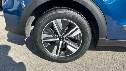 Kia Niro 1.6 GDi HEV 104kW (141CV) Drive