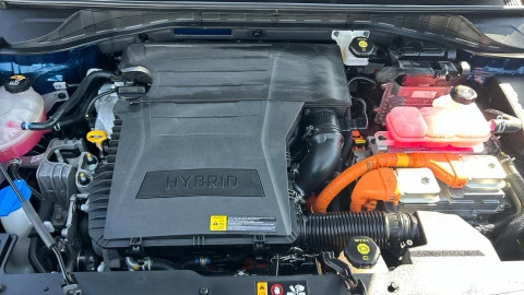 Kia Niro 1.6 GDi HEV 104kW (141CV) Drive