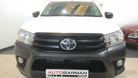 Toyota Hilux 2.4 D4D Cabina Doble GX