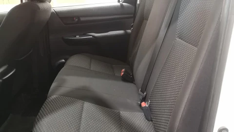 Toyota Hilux 2.4 D4D Cabina Doble GX