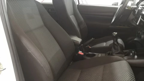 Toyota Hilux 2.4 D4D Cabina Doble GX