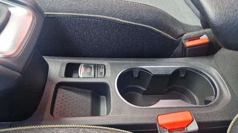 Renault Captur techno Eco-G 100cv (74 kW)