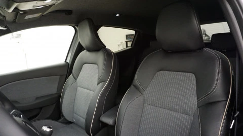 Renault Clio Techno TCe 90 (67kw)