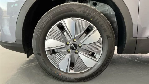 EBRO S400 1.5 DHE HEV Excellence CVT