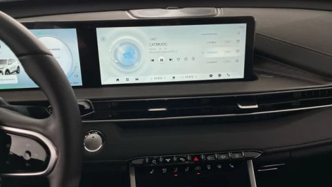 EBRO S400 1.5 DHE HEV Excellence CVT