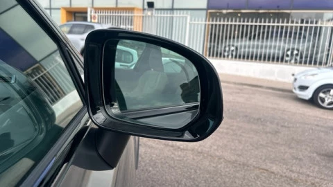 Volvo XC60 B5 G MHEV Ultra Dark AWD Auto 184 kW (250 CV)