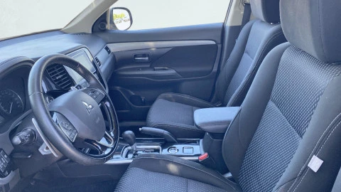 Mitsubishi Outlander 200 MPI Motion CVT 2WD 5 Plazas