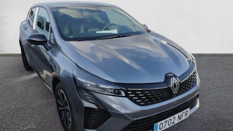 Renault Clio Techno full hybrid E-Tech 145 (103Kw)