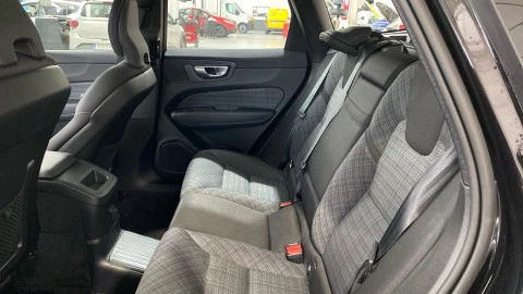 Volvo XC60 2.0 T6 AWD Recharge Core Auto