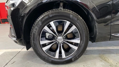 Volvo XC60 2.0 T6 AWD Recharge Core Auto