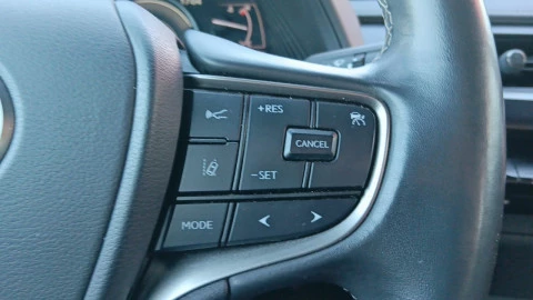 Lexus UX 2.0 250h Executive