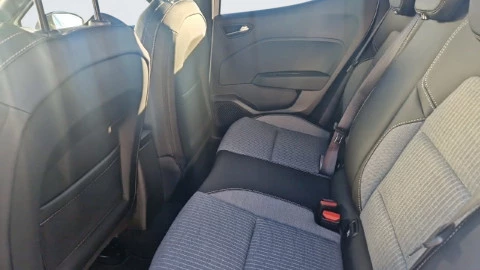 Renault Clio Techno full hybrid E-Tech 145 (103Kw)