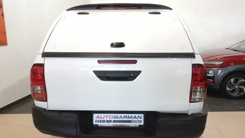 Toyota Hilux 2.4 D4D Cabina Doble GX