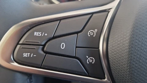 Renault Clio Techno full hybrid E-Tech 145 (103Kw)