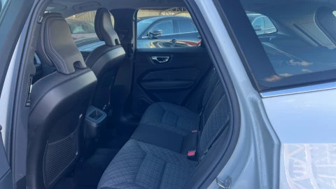 Volvo XC60 2.0 B5 G MHEV Core Auto AWD