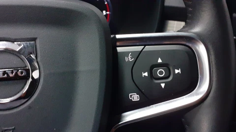 Volvo XC40 TODOTERRENO 2.0 D3 MOMENTUM 150 5P